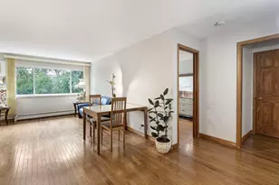 8804 Briar Ct, Des Plaines, IL 60016 - Photo 6