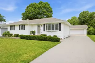 3915 Terrance Ferry Dr, Joliet, IL 60431 - Photo 2