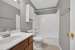 1905 Saltonstall Dr, Normal, IL 61761 - Photo 20