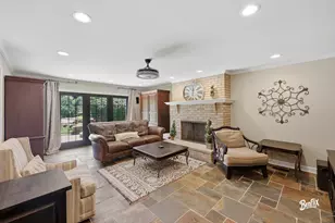 2051 N Ridge Ave, Arlington Heights, IL 60004 - Photo 6