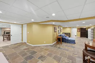2051 N Ridge Ave, Arlington Heights, IL 60004 - Photo 20