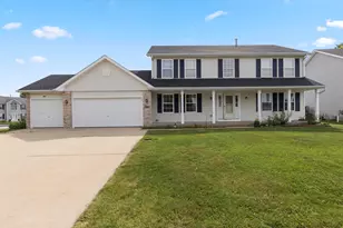 402 Scarlet Oak Dr, Poplar Grove, IL 61065 - Photo 1