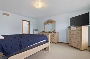 402 Scarlet Oak Dr, Poplar Grove, IL 61065 - Photo 16
