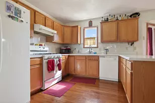 402 Scarlet Oak Dr, Poplar Grove, IL 61065 - Photo 8