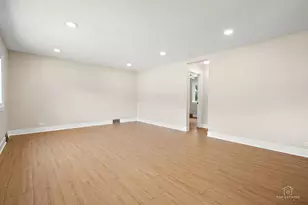 5505 Oakton St, Morton Grove, IL 60053 - Photo 6