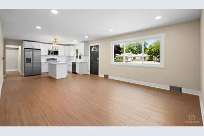 5505 Oakton Street, Morton Grove, IL 60053 - Photo 2