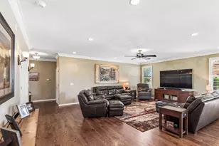 2520 Wall St, McHenry, IL 60051 - Photo 10