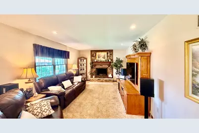 545 Meadowbrook, Centralia, IL 62801 - Photo 4