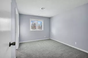 4 Genevieve Ln, Champaign, IL 61822 - Photo 40