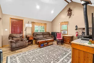 2418 N 47th Rd, Somonauk, IL 60552 - Photo 6