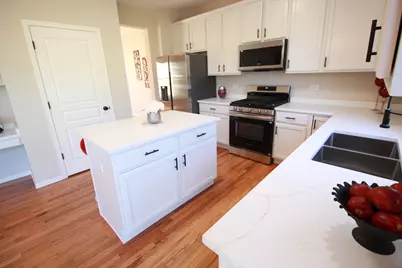 4 Catalpa Court, Bolingbrook, IL 60490 - Photo 8