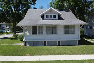 500 E Walnut St, Watseka, IL 60970 - Photo 1