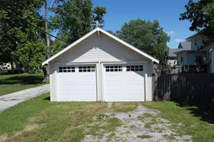 500 E Walnut St, Watseka, IL 60970 - Photo 8