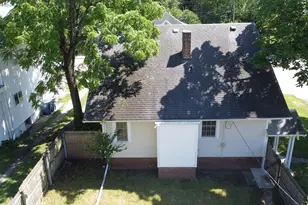 500 E Walnut St, Watseka, IL 60970 - Photo 6