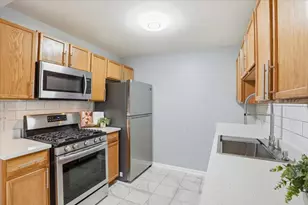 1291 N Red Oak Cir, Round Lake Beach, IL 60073 - Photo 4
