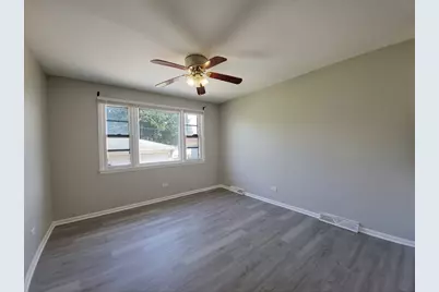 383 Calhoun Avenue, Calumet City, IL 60409 - Photo 6