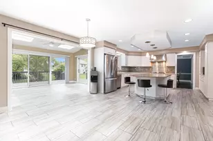 4072 Broadmoor Cir, Naperville, IL 60564 - Photo 10