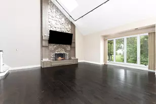 4072 Broadmoor Cir, Naperville, IL 60564 - Photo 6