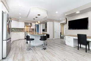 4072 Broadmoor Cir, Naperville, IL 60564 - Photo 12