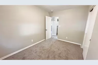 15741 Finch Avenue, Harvey, IL 60426 - Photo 6
