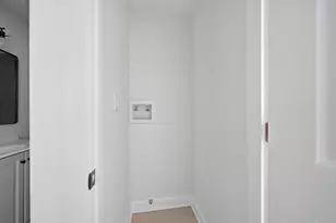 7914 S Essex Ave, Chicago, IL 60617 - Photo 18