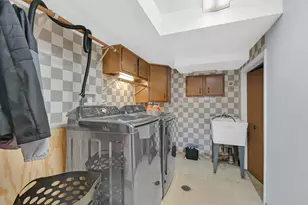 8622 W 90th Pl, Hickory Hills, IL 60457 - Photo 18