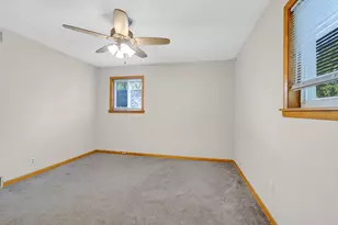 8622 W 90th Pl, Hickory Hills, IL 60457 - Photo 14