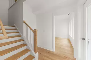 118 N President St, Wheaton, IL 60187 - Photo 2