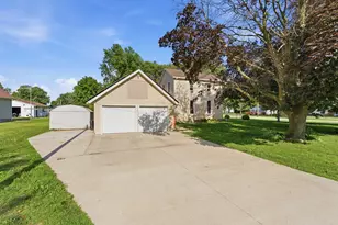 503 NE 3rd St, Aledo, IL 61231 - Photo 20