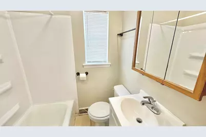 15031 Hamlin Avenue, Midlothian, IL 60445 - Photo 6