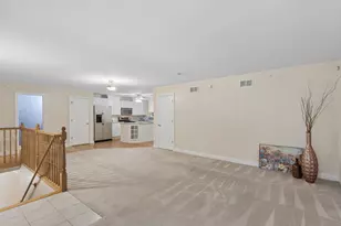 1520 Queen Ann Ln, Gurnee, IL 60031 - Photo 4