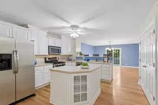 1520 Queen Ann Ln, Gurnee, IL 60031 - Photo 6