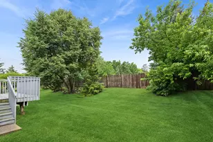 1520 Queen Ann Ln, Gurnee, IL 60031 - Photo 24
