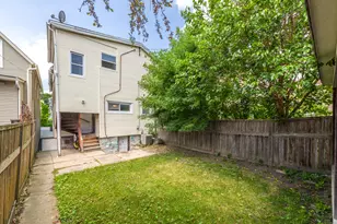 3035 N Spaulding Ave, Chicago, IL 60618 - Photo 22