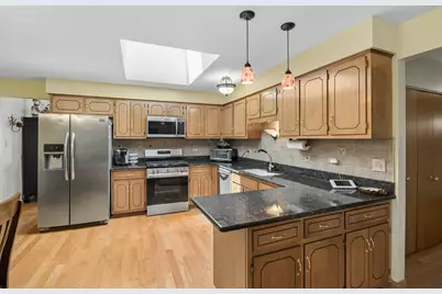 8007 Alexandria Drive, Tinley Park, IL 60477 - Photo 10