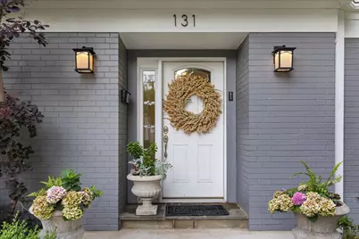 131 Joyce Place, Park Ridge, IL 60068 - Photo 2