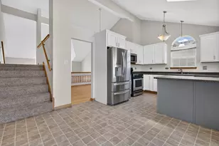 18020 Charlotte Dr, Lansing, IL 60438 - Photo 10