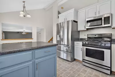 18020 Charlotte Drive, Lansing, IL 60438 - Photo 14