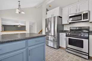 18020 Charlotte Dr, Lansing, IL 60438 - Photo 14