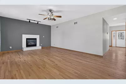 18020 Charlotte Drive, Lansing, IL 60438 - Photo 16