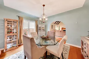 124 Lockerbie Ln, Wilmette, IL 60091 - Photo 8