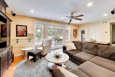 124 Lockerbie Lane, Wilmette, IL 60091 - Photo 16