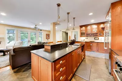 124 Lockerbie Lane, Wilmette, IL 60091 - Photo 12