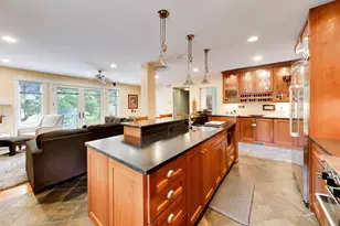 124 Lockerbie Ln, Wilmette, IL 60091 - Photo 12