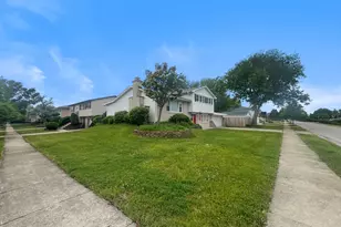 16230 76th Ave, Tinley Park, IL 60477 - Photo 2