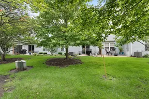 1653 Waterford Rd, North Aurora, IL 60542 - Photo 22