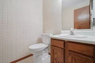 1301 Chadwick Dr, Normal, IL 61761 - Photo 14