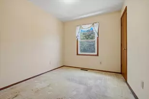 1301 Chadwick Dr, Normal, IL 61761 - Photo 22