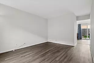 1814 Sessions Walk, Hoffman Estates, IL 60169 - Photo 4