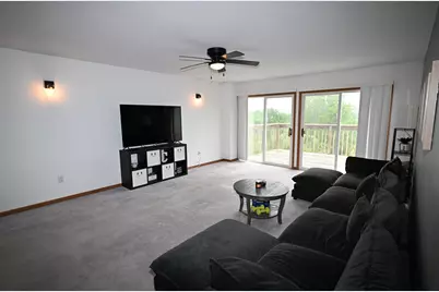 3814 W Richwoods Boulevard #7, Peoria, IL 61615 - Photo 4